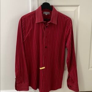 Men’s small fitted express button down